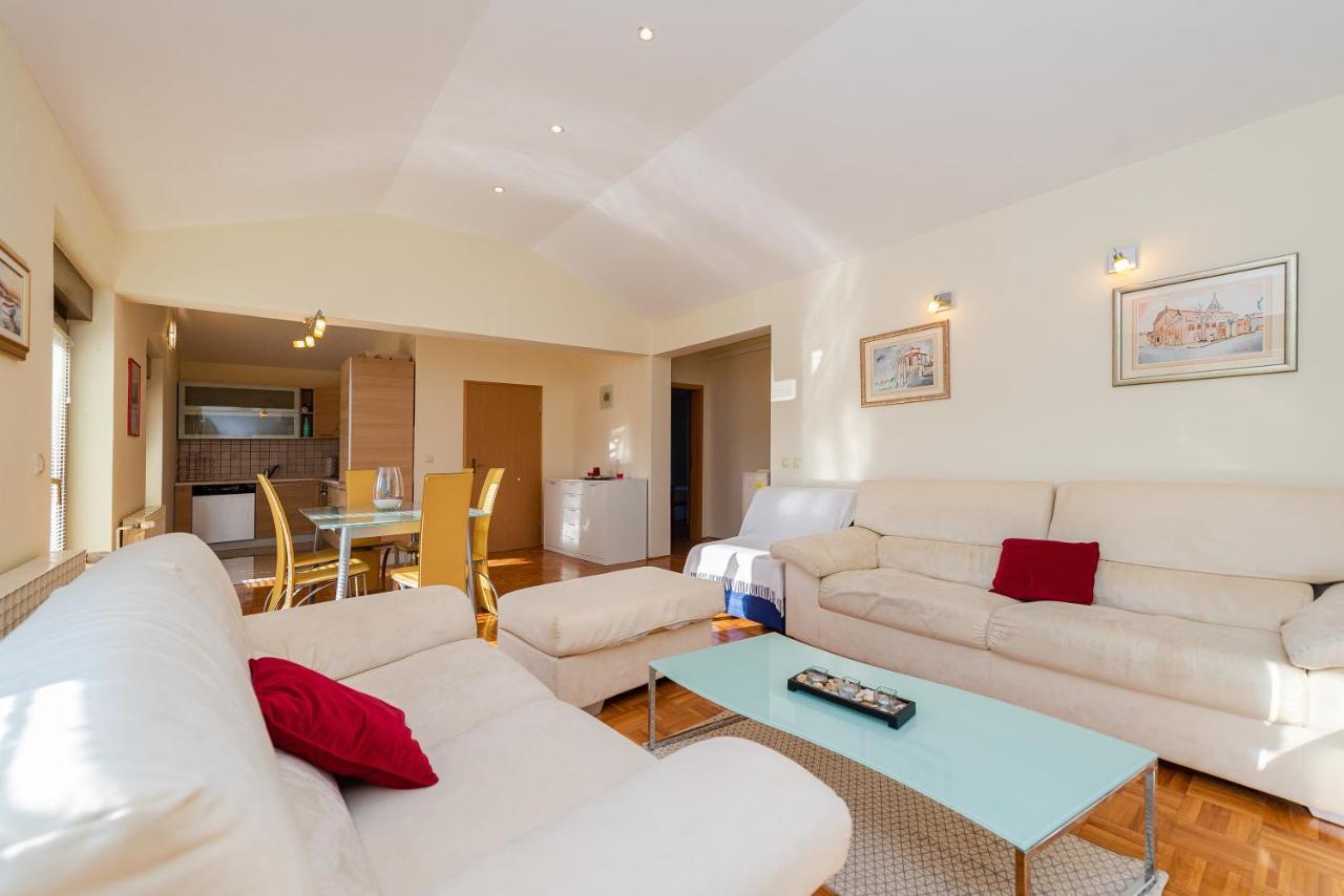 Vila Luna Apartments Ζαντάρ Εξωτερικό φωτογραφία